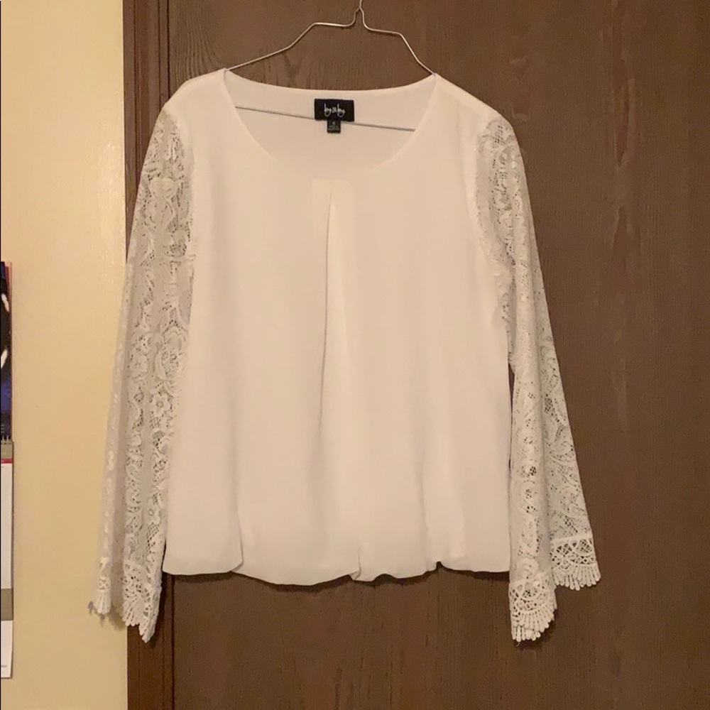 White lace sleeve blouse